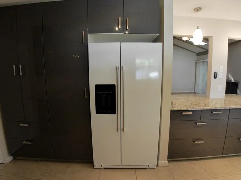 SW kitchen corner
