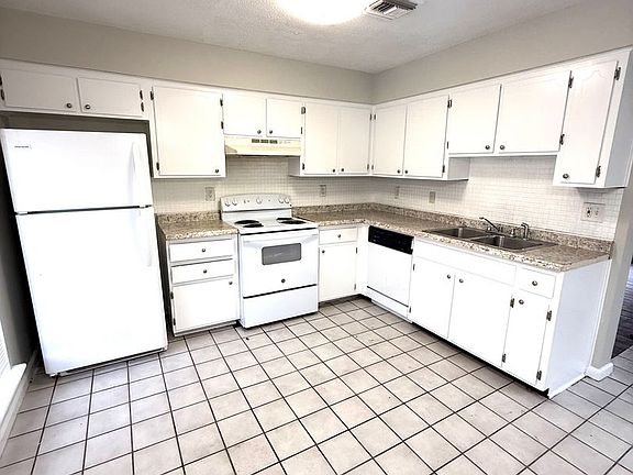 4th image of 6428 Wares Ferry Rd