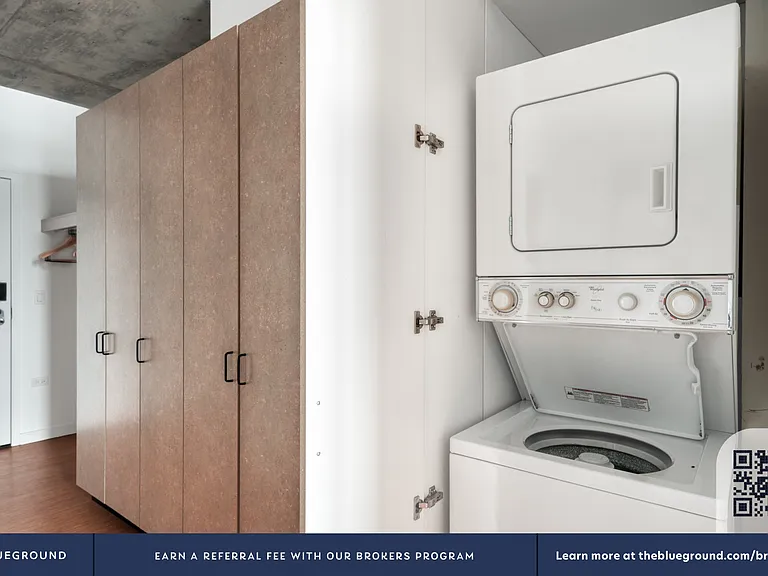Washer/Dryer in Apartment