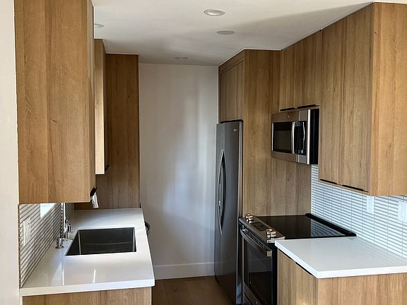 3rd image of 1417 14th St APT 1
