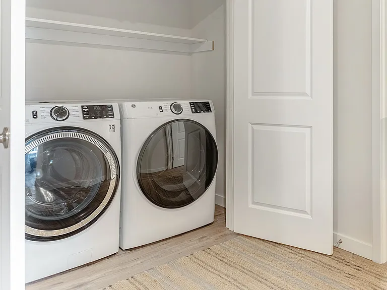 East Town Crossing — Photo 18