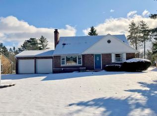 2734 Arlington Rd, Lansing, MI 48906