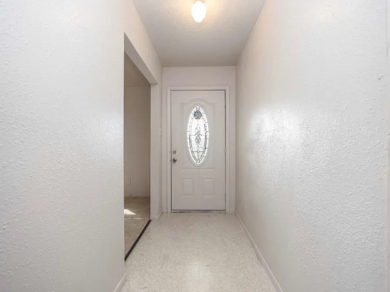6134 Balbo St — Photo 2