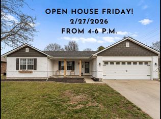 497 Mary Dr, Waterloo, IL 62298