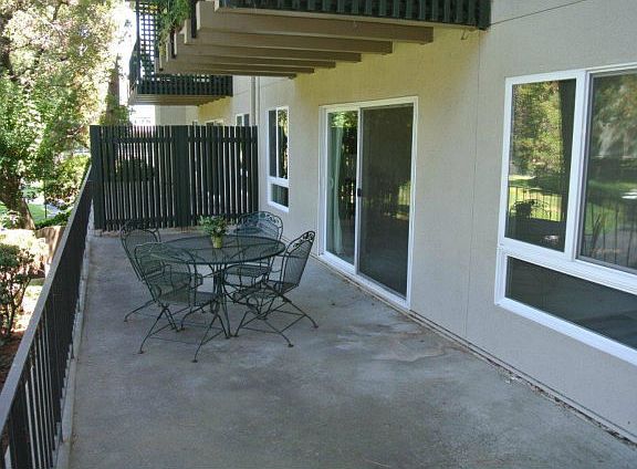 2nd image of 816 N Delaware St APT 215