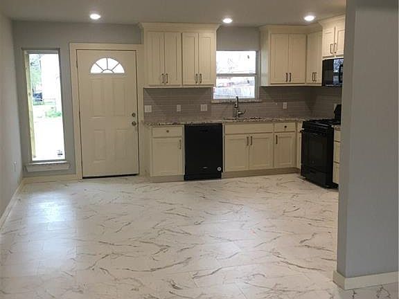 4th image of 513 SE Grand Blvd