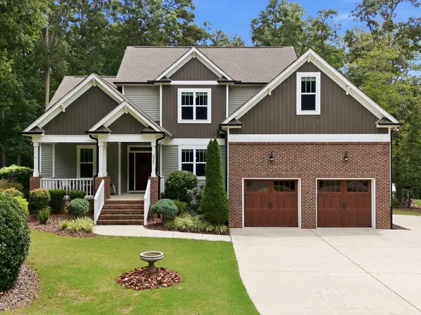 331 Forest Oaks Dr, Clayton, NC 27527