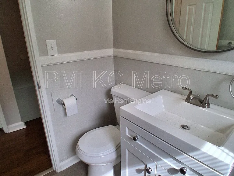 9548 Charlotte St — Photo 11