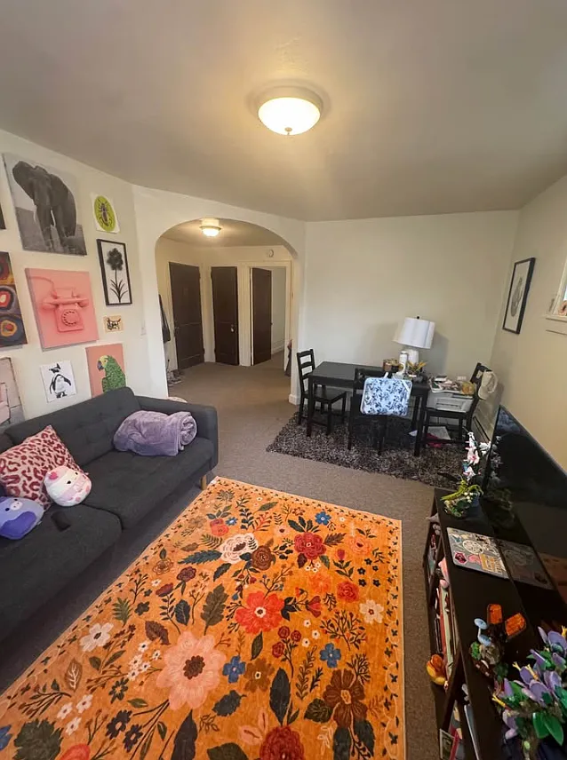 2082 Como Ave — Photo 4