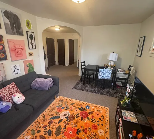 2082 Como Ave — Photo 4