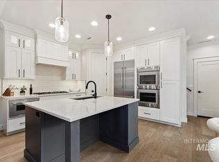 3268 S Sedgebrook Ln, Eagle, ID 83616