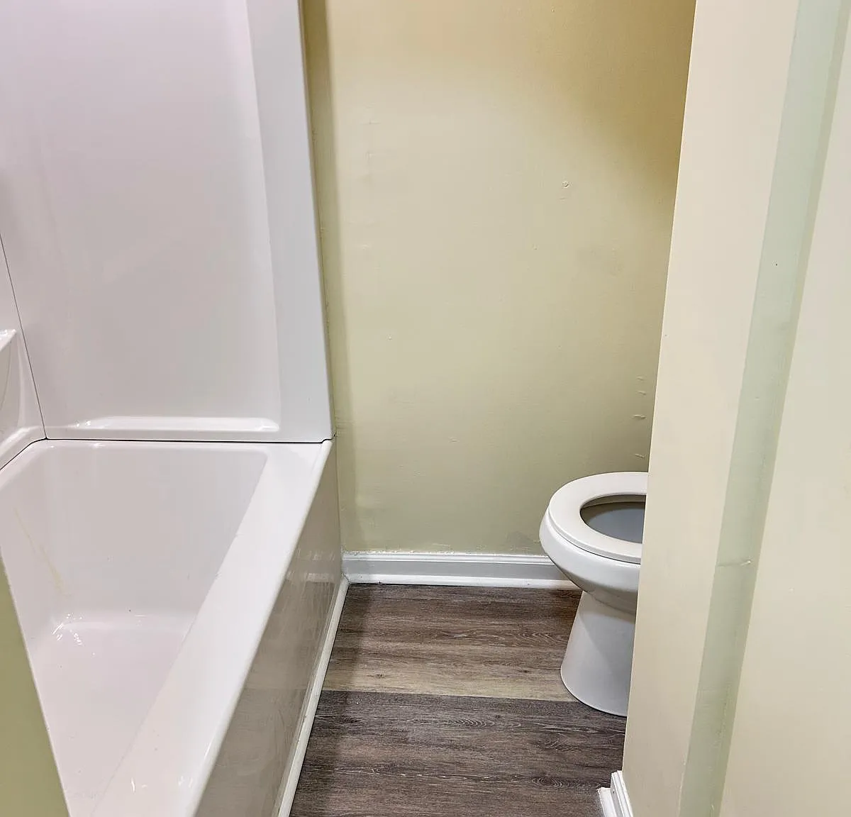 2 bed, 1200 sqft, $1,599 — Photo 4