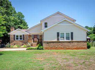 102 Oxford Dr, Anderson, SC 29625