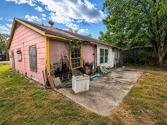 3rd image of 6605 Goforth St