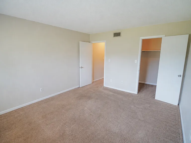 2325 W Pensacola St #223 — Photo 16