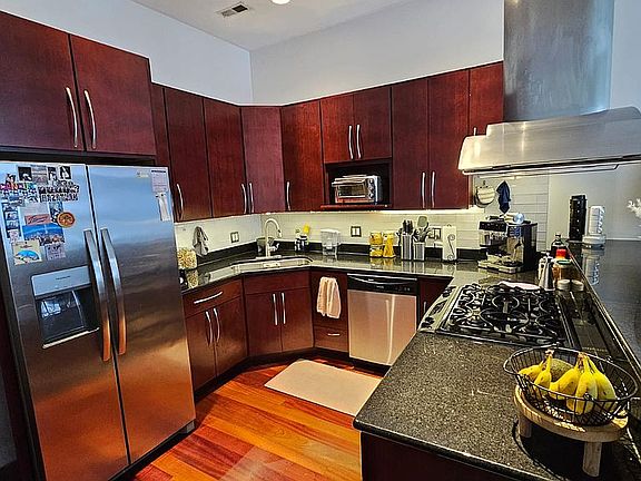 5th image of 1454 W Blackhawk St APT 1