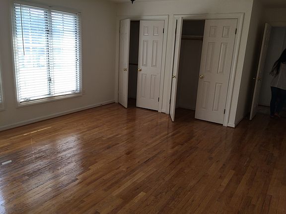3rd image of 10908 Barn Wood Ln