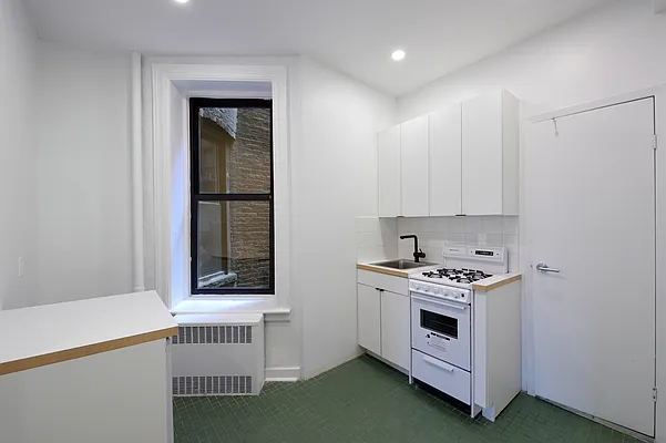 Rented by Aether Property Group | media 11