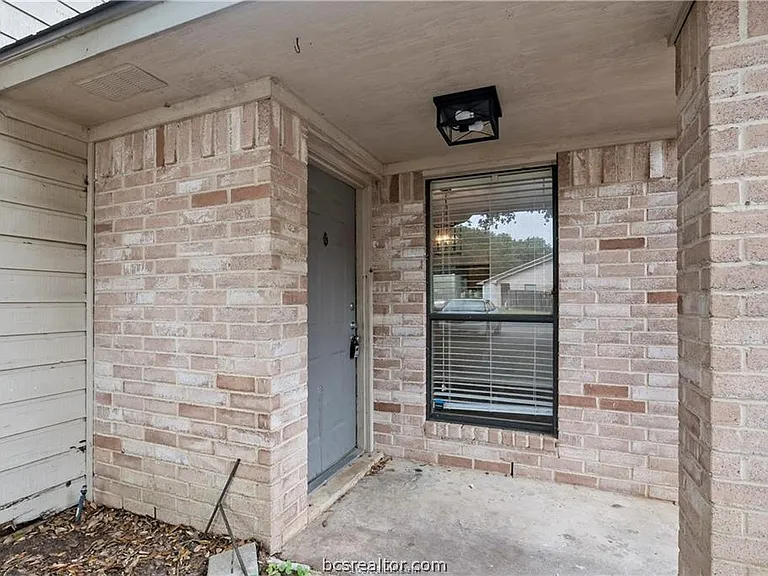 616 Cross Timbers Dr — Photo 3