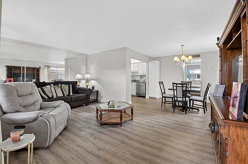 111 Normandy Ln Photo 1