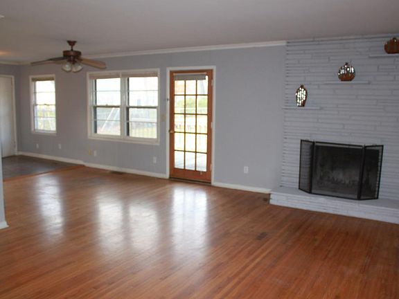 Living Area Looking into Dining