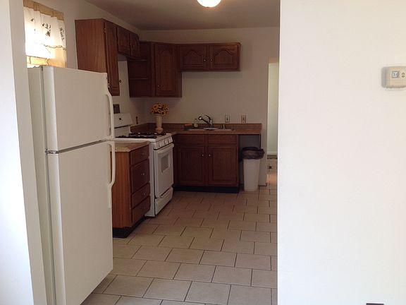 3rd image of 23 Beech Ave