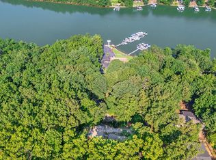 829 Lakeside Dr, Blairsville, GA 30512