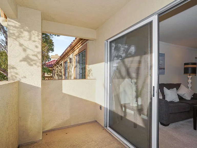 2042 Coolidge St — Photo 13