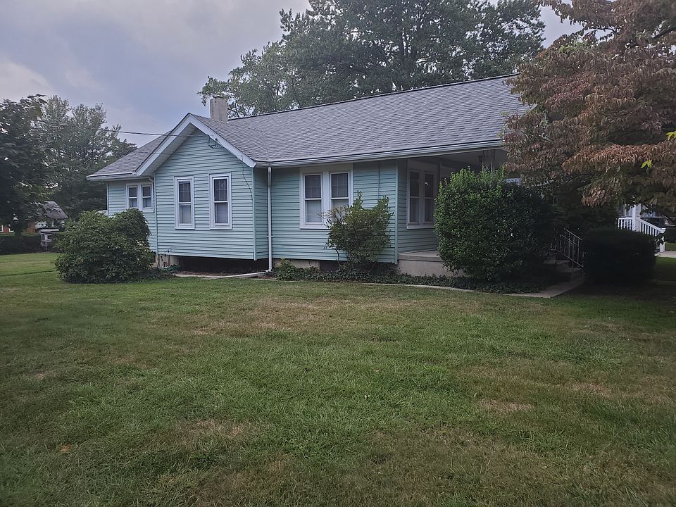 2nd image of 4 N Barrett Ave