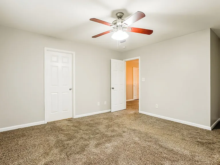 146 Willowbrook Cir — Photo 13