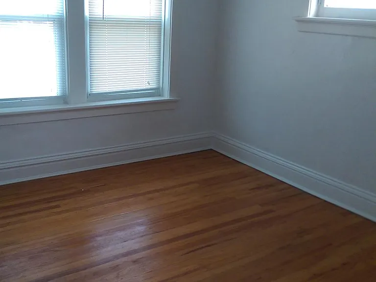 5239 Bancroft Ave — Photo 3