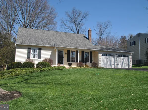 407 Brookside Dr, Perkasie, PA 18944