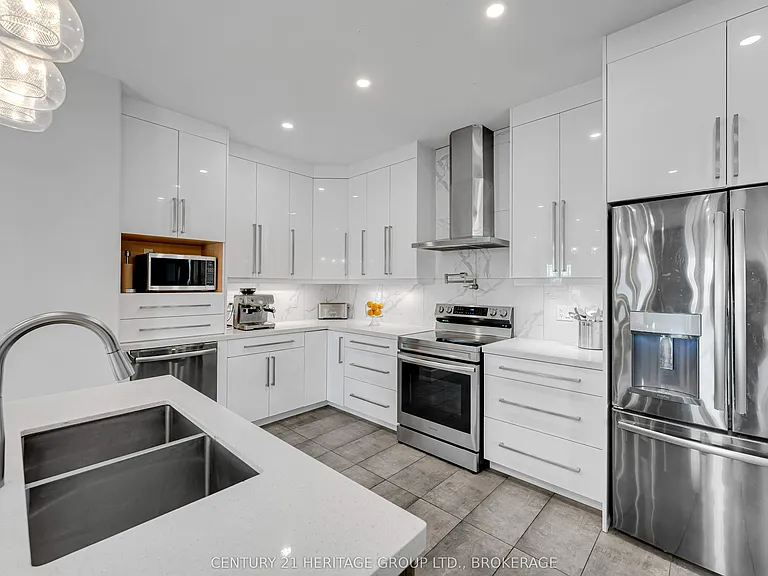 90 Aragon Rd — Photo 17