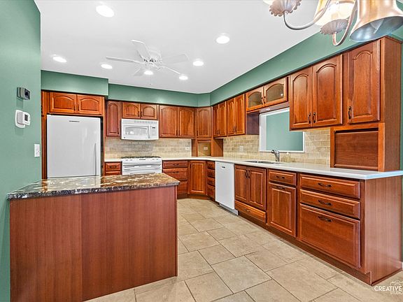 4th image of 1404 Laurel Oaks Dr