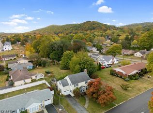 206 5th St, Hackettstown, NJ 07840