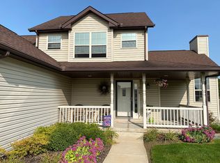 818 Hampton Dr, Byron, IL 61010