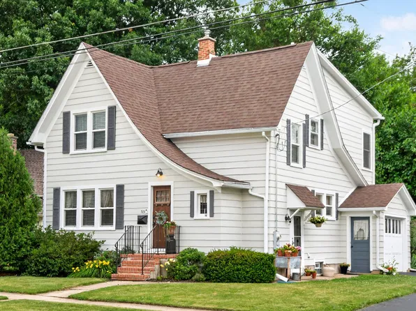 515 Edward St, Sycamore, IL 60178
