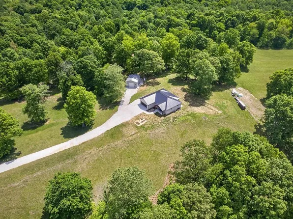 600 Weedman Loop, Cromwell, KY 42333