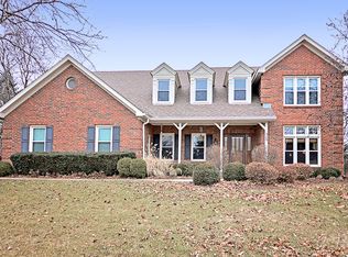 320 Fairway View Dr, Algonquin, IL
