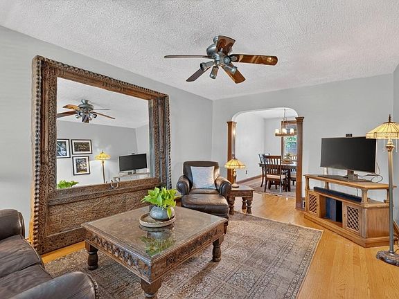 3rd image of 1775 Lang Pl NE