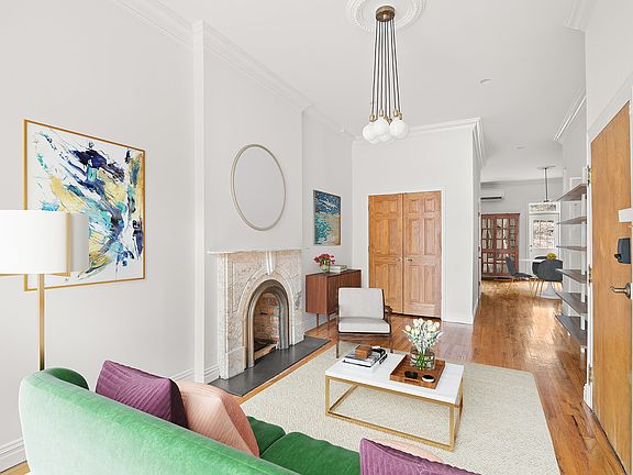 4th image of 5 Saint Felix St APT 1