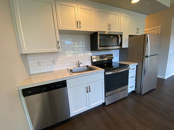 5th image of 6850 N Greenwich Ave #21