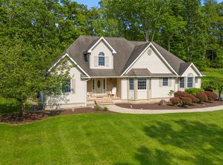 16 Hidden View Dr, Newburgh, NY