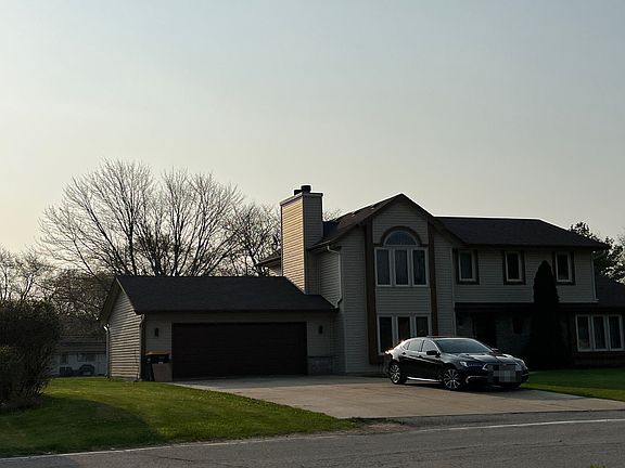 3rd image of 8026 N 51st St