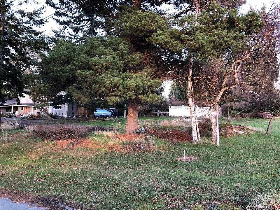 1st image of 2820 Oakes Ave