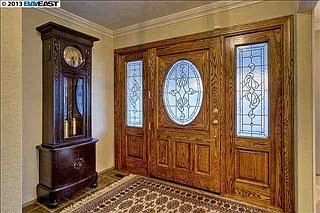 3rd image of 2881 Marineview Dr