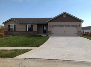 147 Shadow Pointe Dr, Wentzville, MO 63385