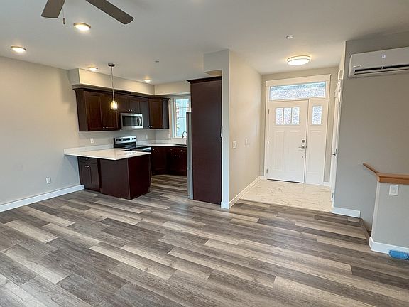 3rd image of 3529 Sussex Dr