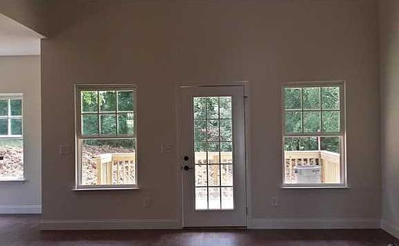 2nd image of 553 Thoroughbred Dr