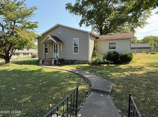 105 N Morgan St, Diamond, MO 64840